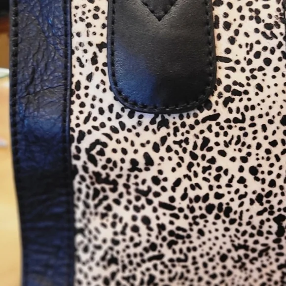 Fossil Black and White Satchel - Picture 5 of 16